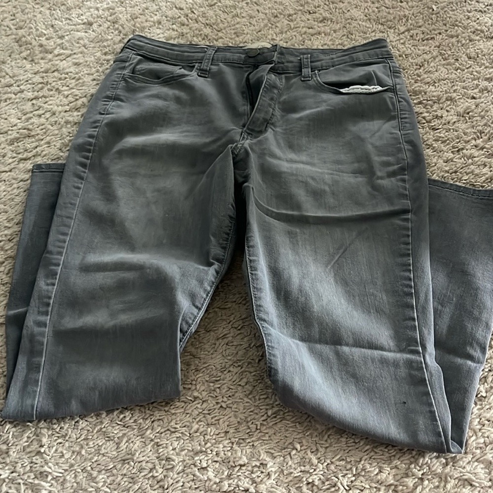 Universal Thread Size 10 Jean Stretch Grey